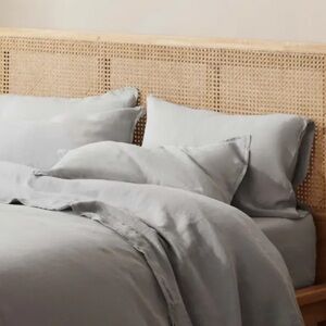 Silk and snow linen comforter cover in Luna queen size